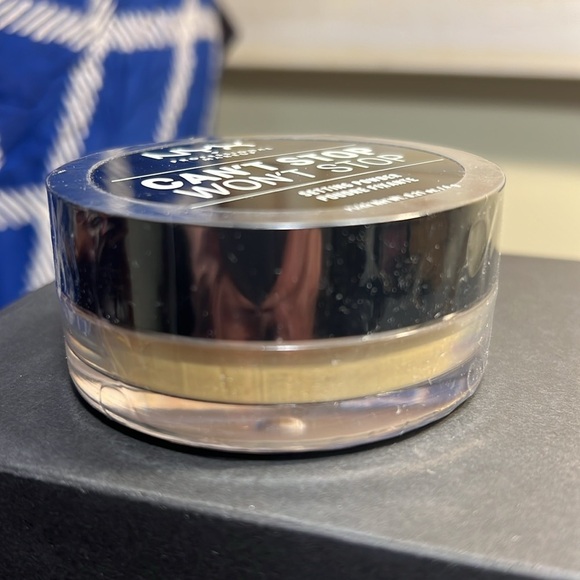NYX Professional Makeup Setting Powder • Banana - Picture 4 of 4